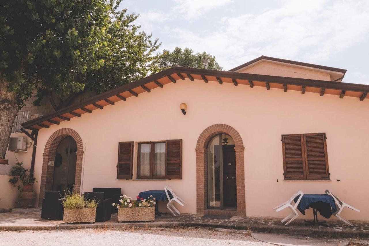 ノチェーラ・ウンブラ Agriturismo Le Francescheヴィラ エクステリア 写真