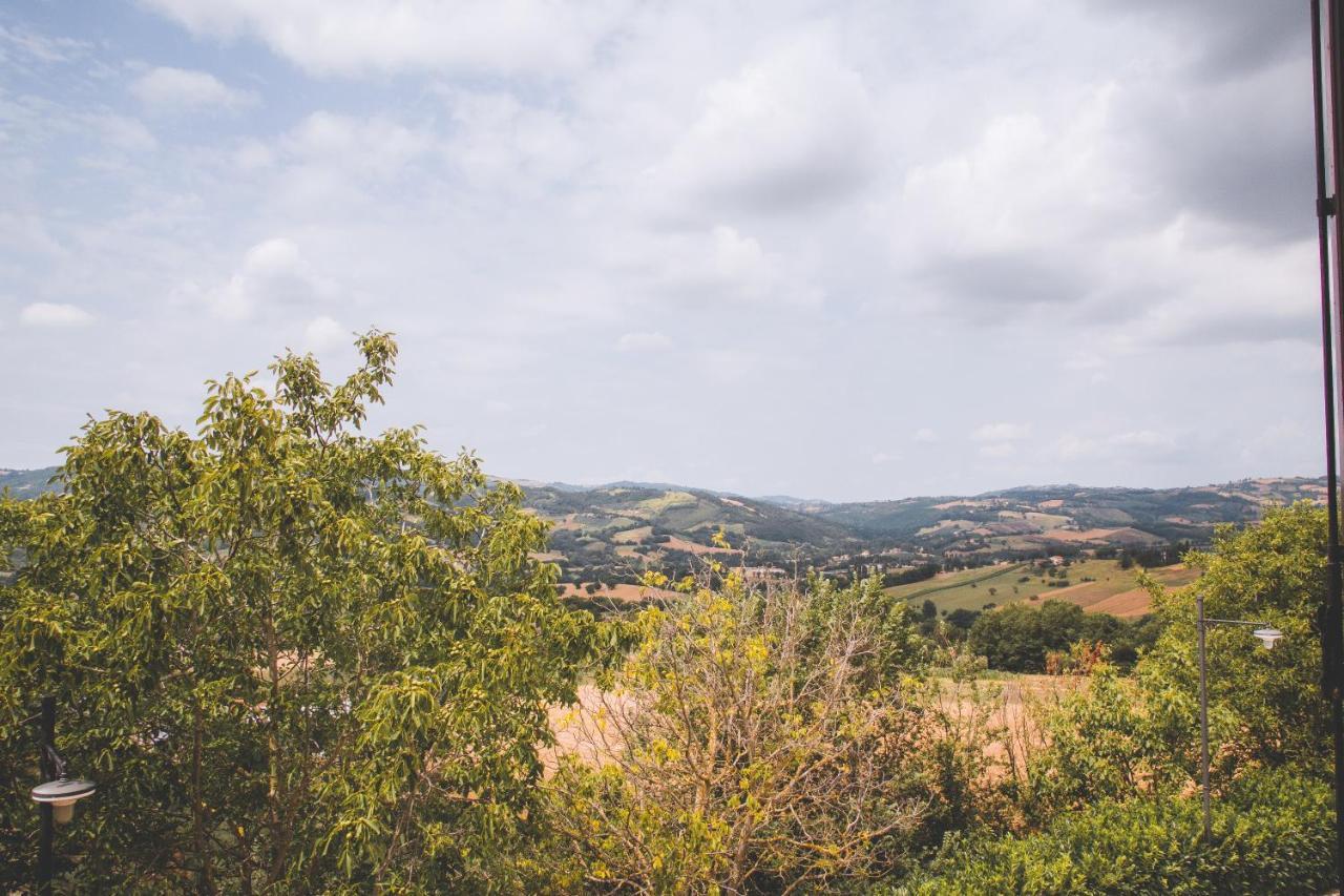 ノチェーラ・ウンブラ Agriturismo Le Francescheヴィラ エクステリア 写真